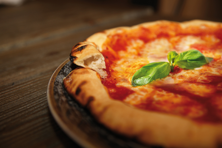 Pizza al piatto